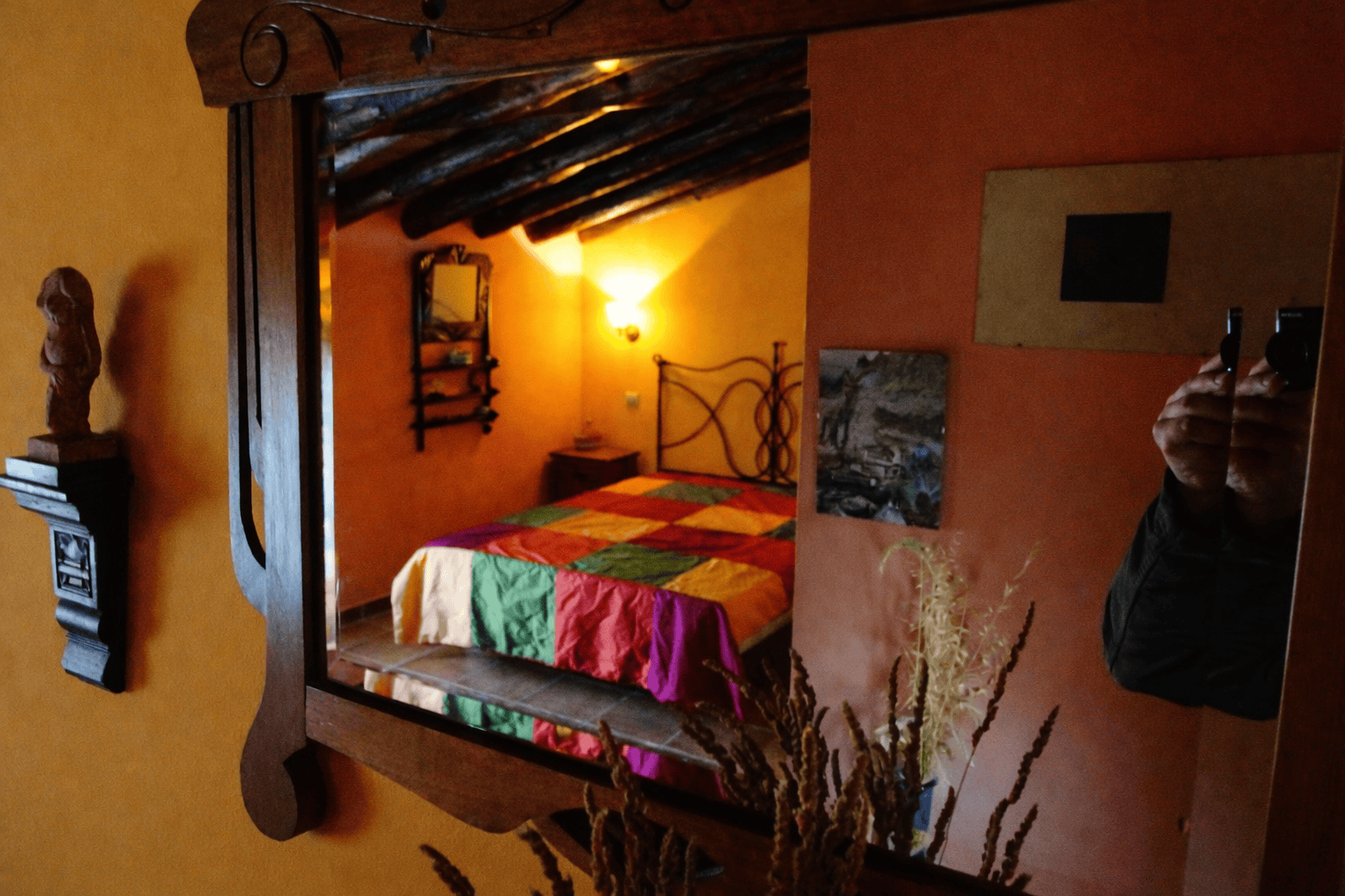 cabra- cama en espejo